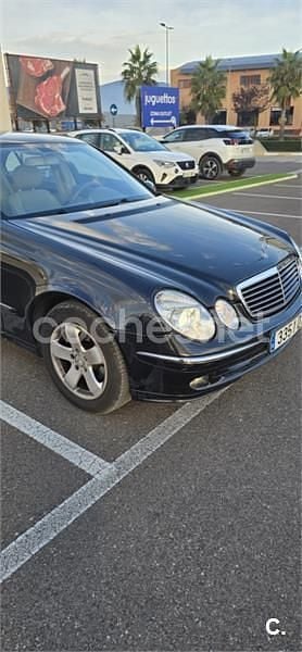 Usado Mercedes E280 Avantgarde 190 CV (139 kW) 2005 Negro Berlina