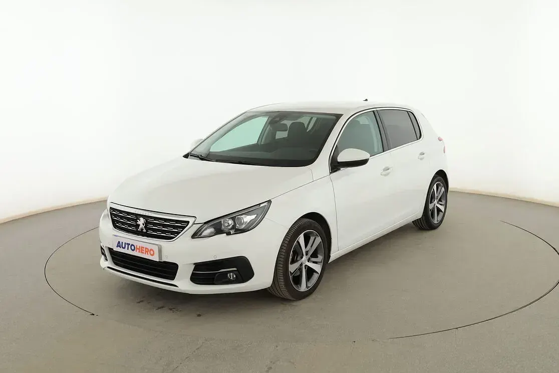 Usado Peugeot 308 Allure 110 CV (80 kW) 2019 Berlina