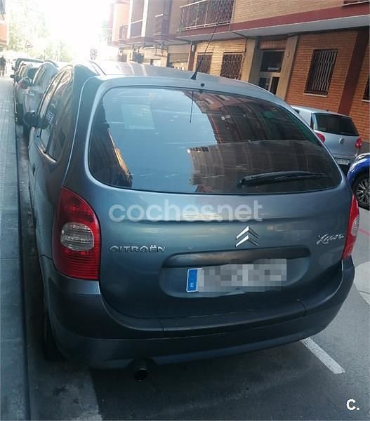 Usado Citroën Xsara Picasso 92 CV (67 kW) 2009 Gris / plata Monovolumen