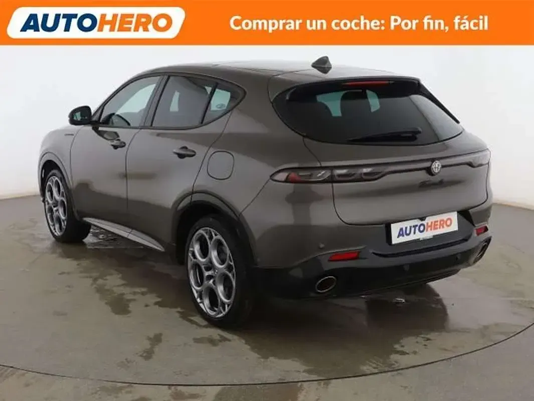 Begagnad Alfa Romeo Tonale Edizione Speciale 280 HK (205 kW) 2023 Grå SUV