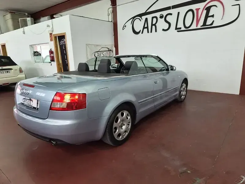 Usado Audi A4 Cabriolet 163 CV (119 kW) 2006 Azul Descapotable