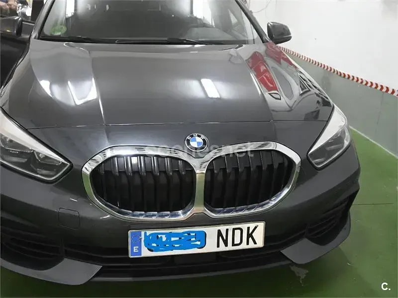 Usado BMW 116 Comfort Edition 116 CV (85 kW) 2020 Gris / plata Utilitario