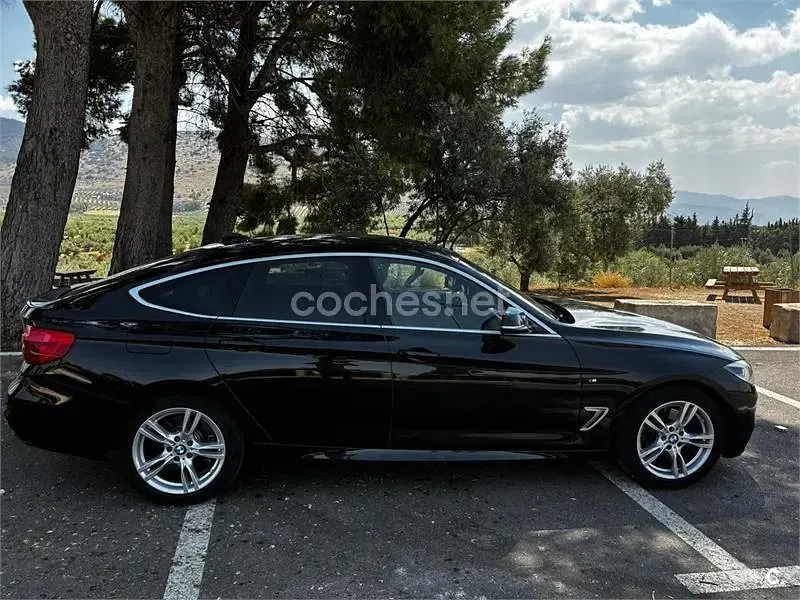 Usado BMW 330 Comfort Edition 258 CV (189 kW) 2016 Negro Berlina