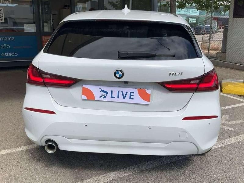 Usado BMW 118 Comfort Edition 136 CV (100 kW) 2024 Blanco Utilitario