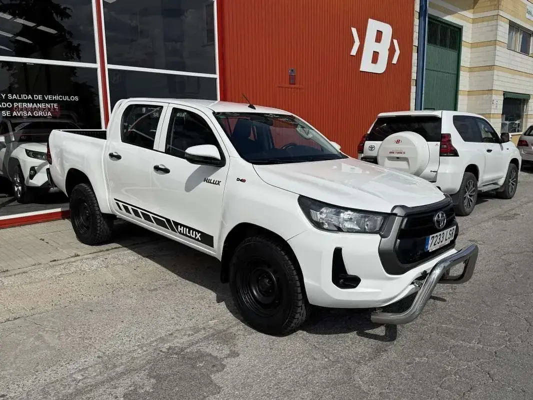 Usado Toyota HiLux 150 CV (110 kW) 2021 Blanco Pickup/Camioneta