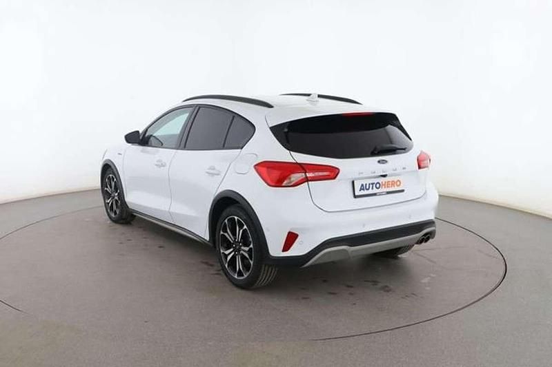 Usado Ford Focus Active 126 CV (92 kW) 2019 Blanco Berlina