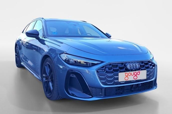Usado Audi A5 Ambiente 367 CV (269 kW) 2025 Azul Familiar