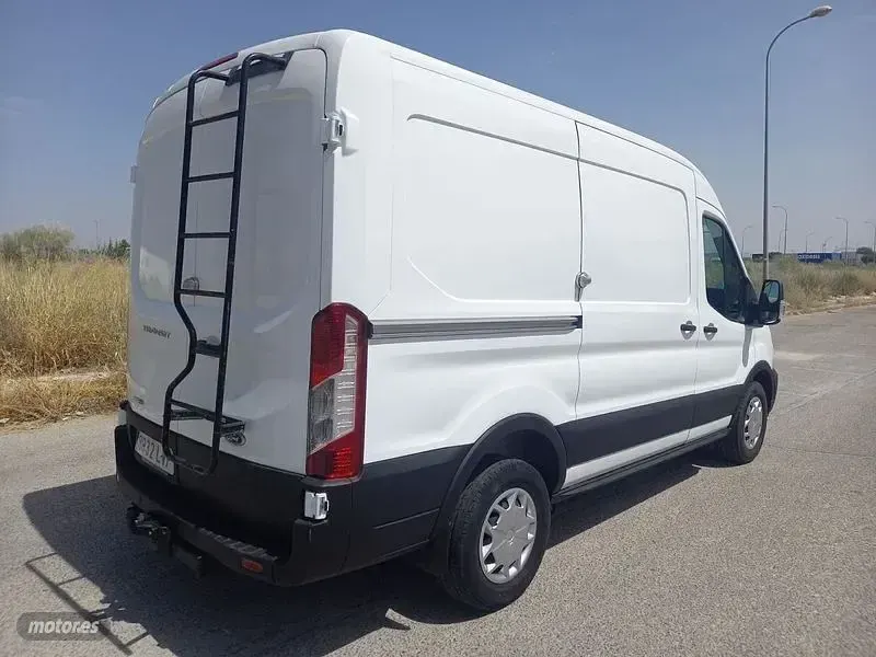 Usado Ford Transit Trend 130 CV (95 kW) 2021 Blanco Van