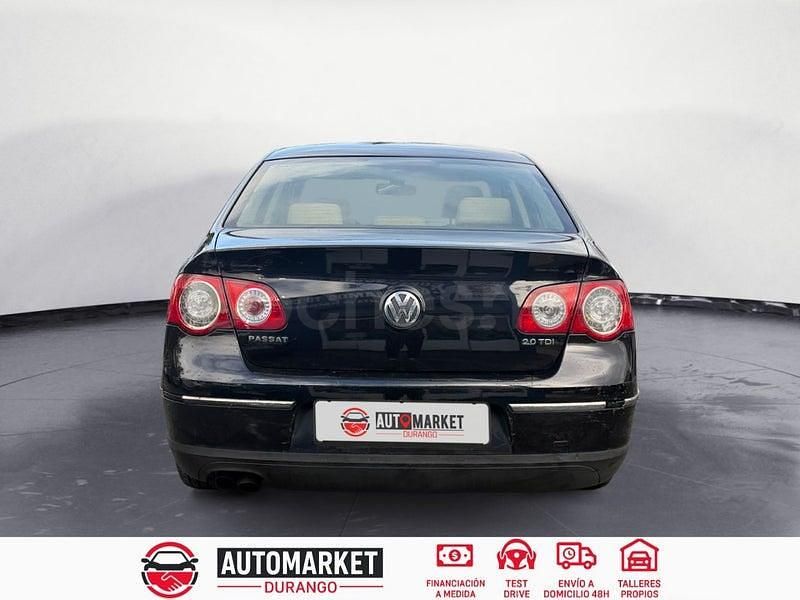 Usado VW Passat Advance 140 CV (102 kW) 2006 Negro Berlina