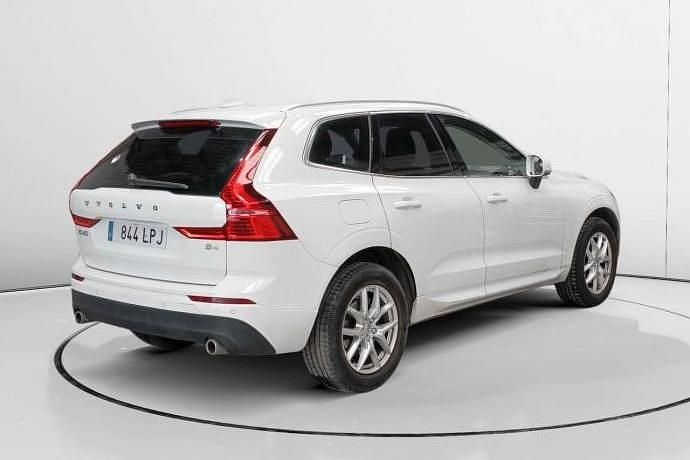 Usado Volvo XC60 Momentum 197 CV (144 kW) 2021 SUV