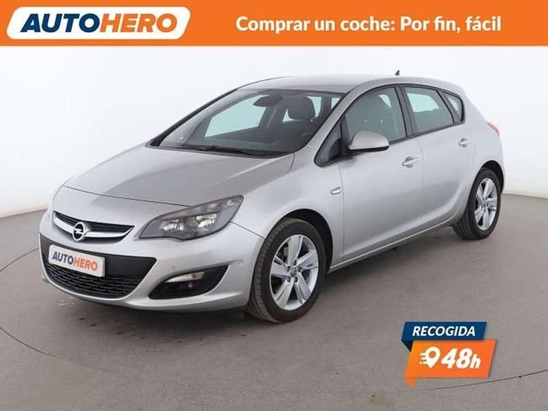 Plateado Usado 2015 Opel Astra Selective Utilitario | 8666 € (Precio justo) - Imagen 1/3