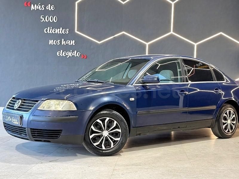 Usado VW Passat Comfortline 100 CV (73 kW) 2001 Azul Berlina