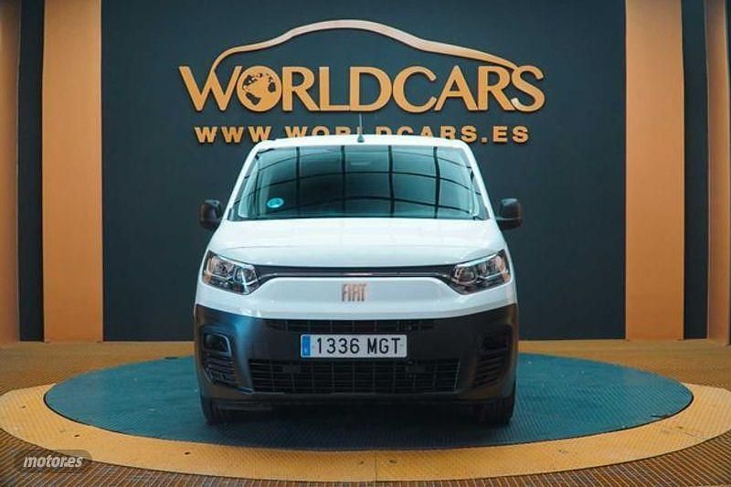 Usado Fiat Doblò 102 CV (75 kW) 2023 Blanco Monovolumen