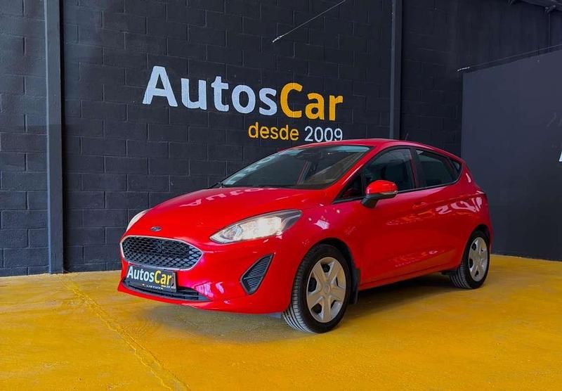 Usado Ford Fiesta Active 101 CV (74 kW) 2018 Rojo Utilitario