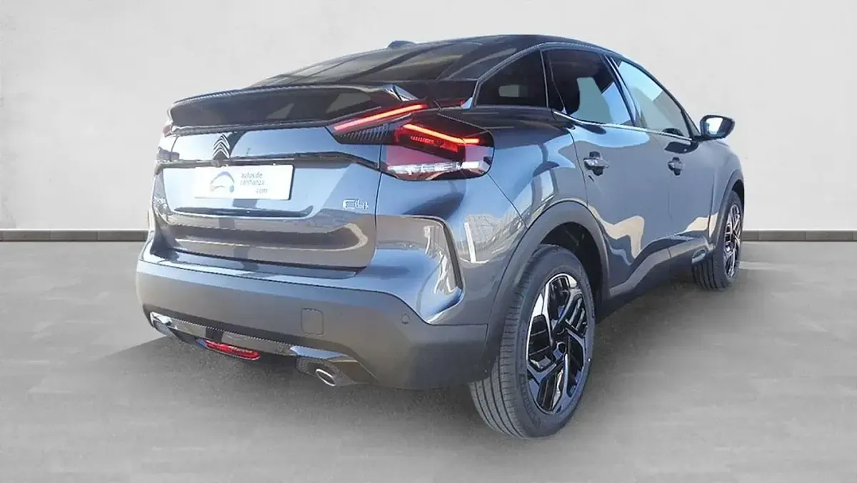Usado Citroën C4 Shine 131 CV (96 kW) 2023 Gris SUV