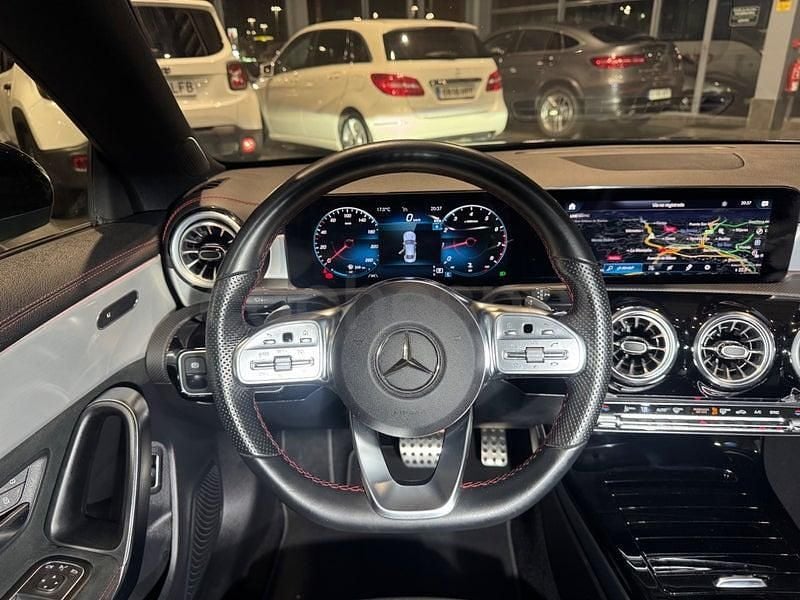 Usado Mercedes CLA180 136 CV (100 kW) 2023 Negro Berlina