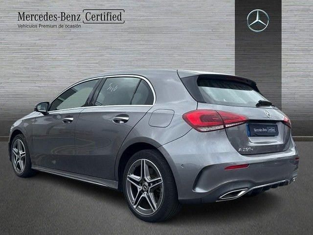 Usado Mercedes A250 AMG line 218 CV (160 kW) 2022 Gris montaña