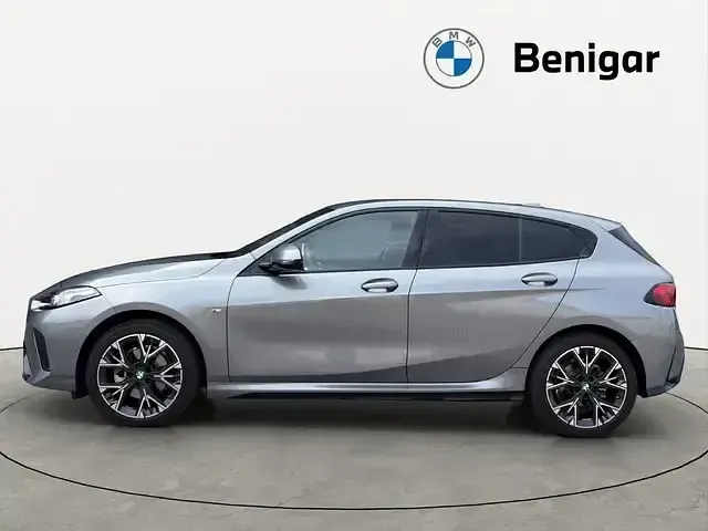 Usado BMW 118 M Sport 150 CV (110 kW) 2025 Gris / plata Utilitario