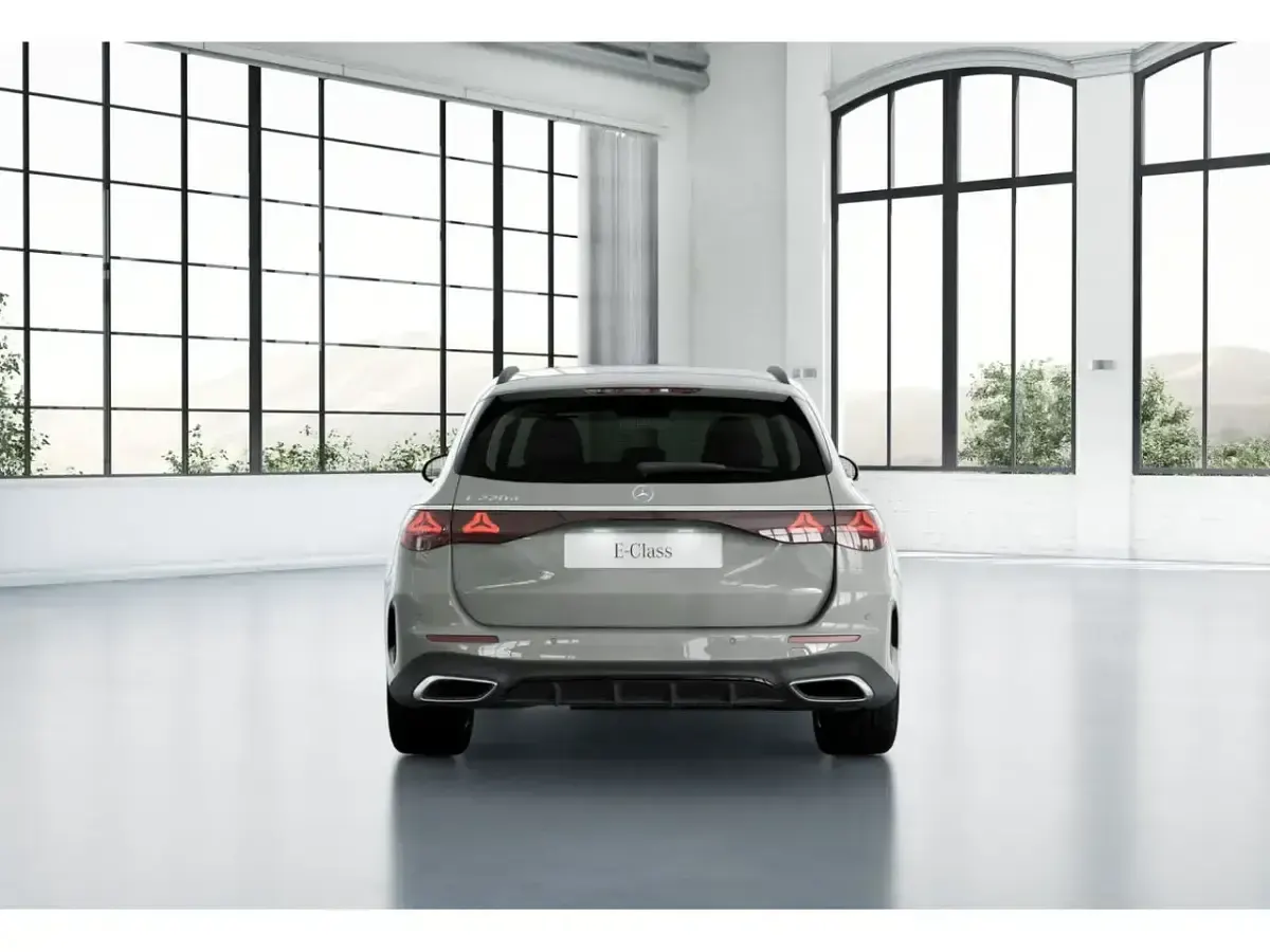 Nuevo Mercedes E220 197 CV (144 kW) 2025 Gris Familiar