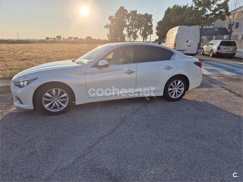 Blanco Usado 2017 Infiniti Q50 Berlina | 16.500 € (Un poco caro) - Imagen 1/4