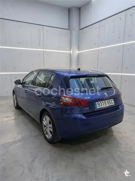 Usado Peugeot 308 Active 110 CV (80 kW) 2017 Azul Berlina