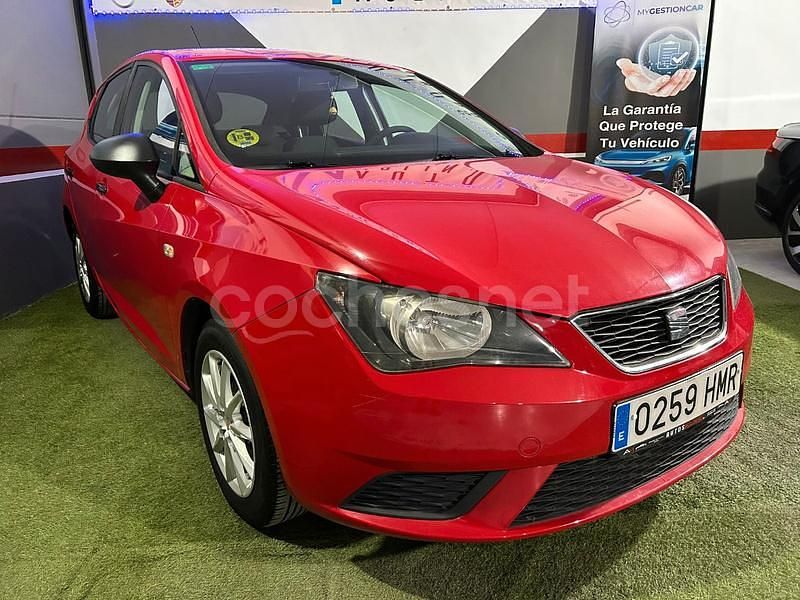 Usado Seat Ibiza Style 90 CV (66 kW) 2012 Rojo Berlina