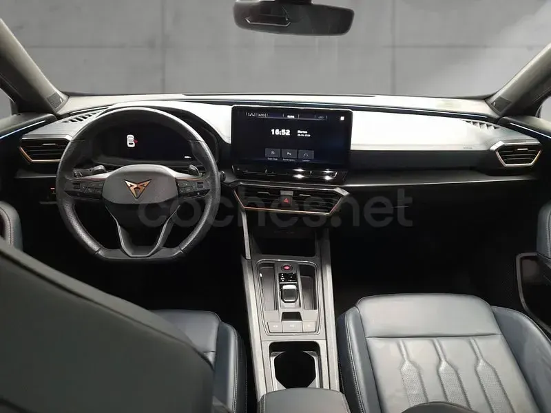 Usado Cupra Formentor 150 CV (110 kW) 2023 Gris / plata SUV