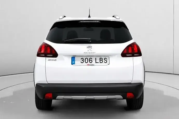 Usado Peugeot 2008 Allure 110 CV (80 kW) 2019 Blanco SUV