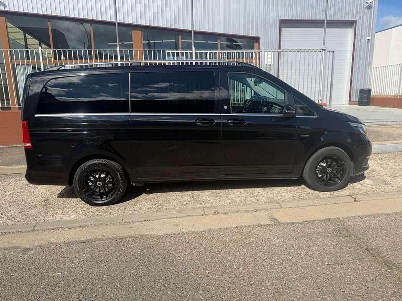 Käytetty Mercedes V220 Avantgarde 163 HP (119 kW) 2019 Musta Tila-auto