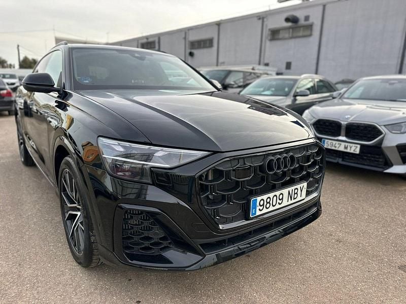 Usado Audi Q8 S-Line 394 CV (289 kW) 2025 Negro SUV