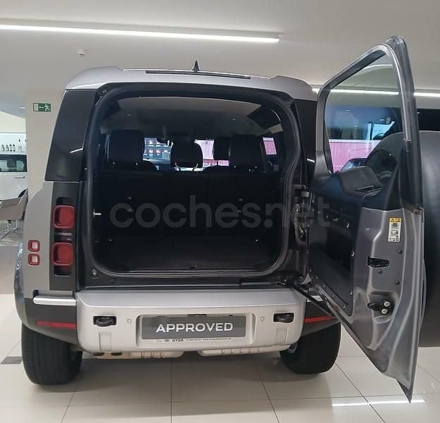 Usado Land Rover Defender S 249 HP (183 kW) 2023 Cinzento SUV