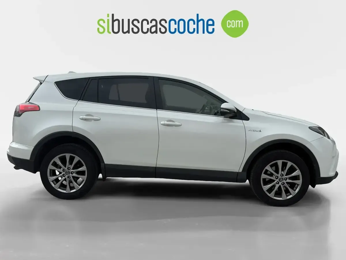 Usado Toyota RAV4 Advance 150 CV (110 kW) 2018 Blanco SUV