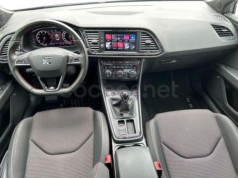 Usado Seat Leon FR 150 CV (110 kW) 2019 Gris plata Berlina