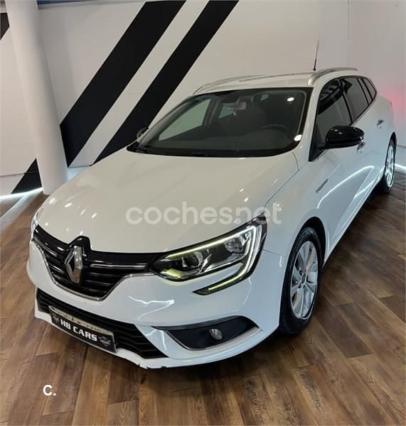 Usado Renault Mégane GrandTour LIMITED 95 CV (69 kW) 2019 Blanco Familiar