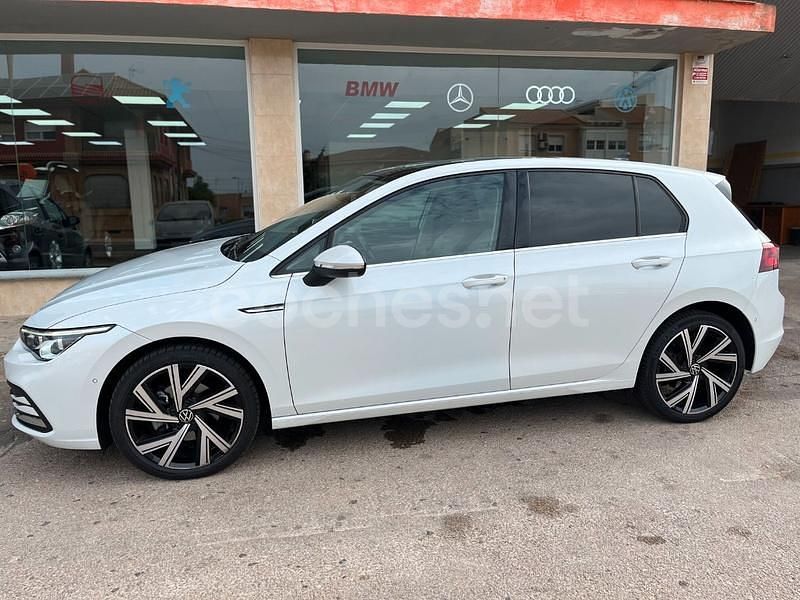 Usado VW Golf VIII Style 150 CV (110 kW) 2020 Blanco Berlina