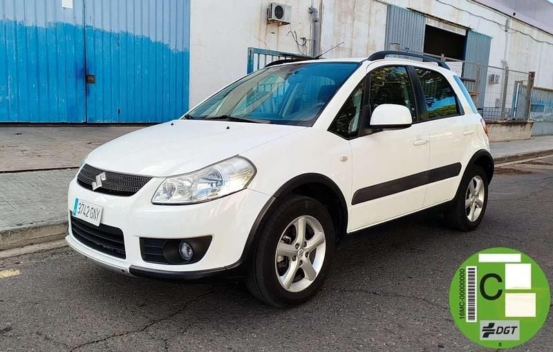 Blanco Usado 2009 Suzuki SX4 GLX Utilitario | 4995 € - Imagen 1/4