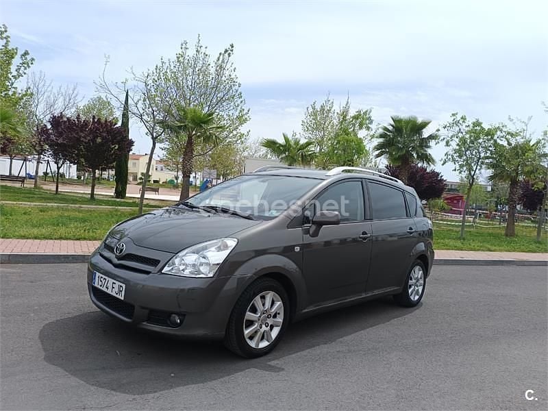 Usado Toyota Corolla Verso Sol 136 CV (100 kW) 2007 Gris / plata Monovolumen