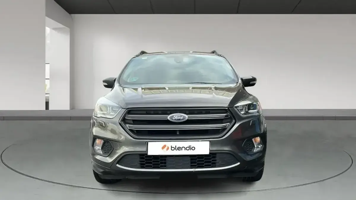 Usado Ford Kuga Titanium 182 CV (133 kW) 2016 Gris SUV