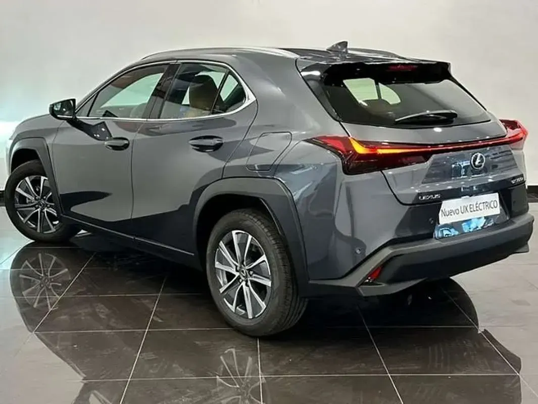 Usado Lexus UX 300e 150 kW (204 CV) 2025 Gris SUV