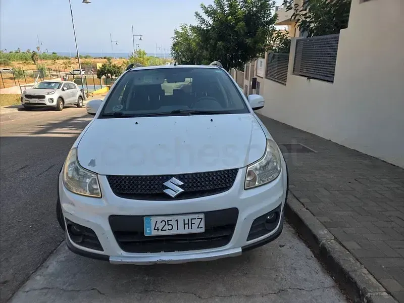 Usado Suzuki SX4 GLX 135 CV (99 kW) 2011 Blanco SUV