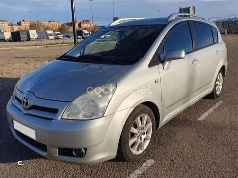 Usado Toyota Corolla Verso Sol 116 CV (85 kW) 2005 Gris / plata Monovolumen