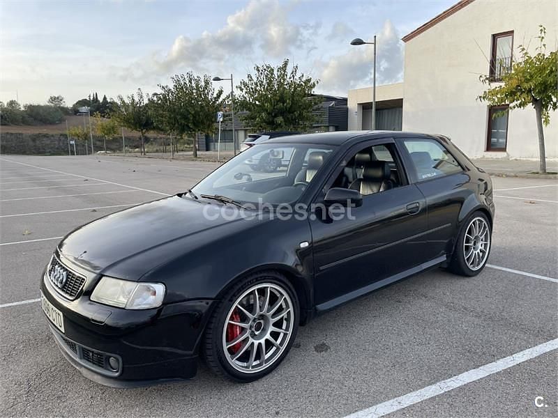 Negro Usado 1999 Audi S3 Sport Berlina | 9500 € - Imagen 1/4