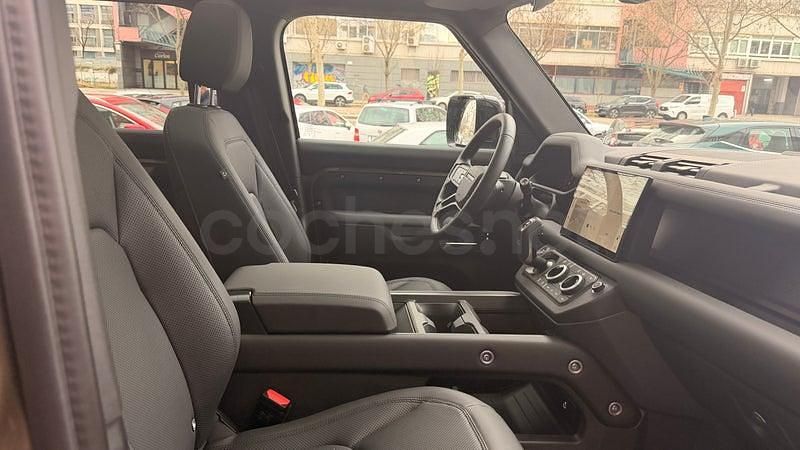 Usado Land Rover Defender SE 249 CV (183 kW) 2025 Marrón SUV