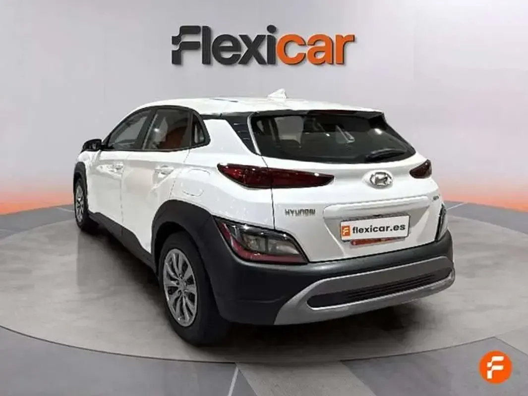 Usado Hyundai Kona 120 CV (88 kW) 2021 Blanco SUV