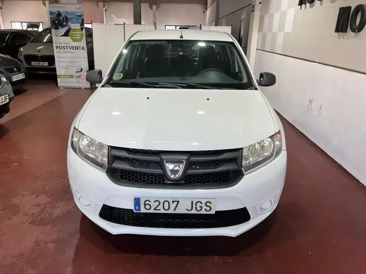 Occasion Dacia Logan Lauréate 90 ch (66 kW) 2015 Blanc Berline