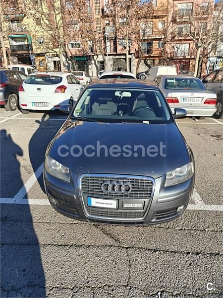 Usado Audi A3 Ambiente 140 CV (102 kW) 2008 Gris / plata Berlina