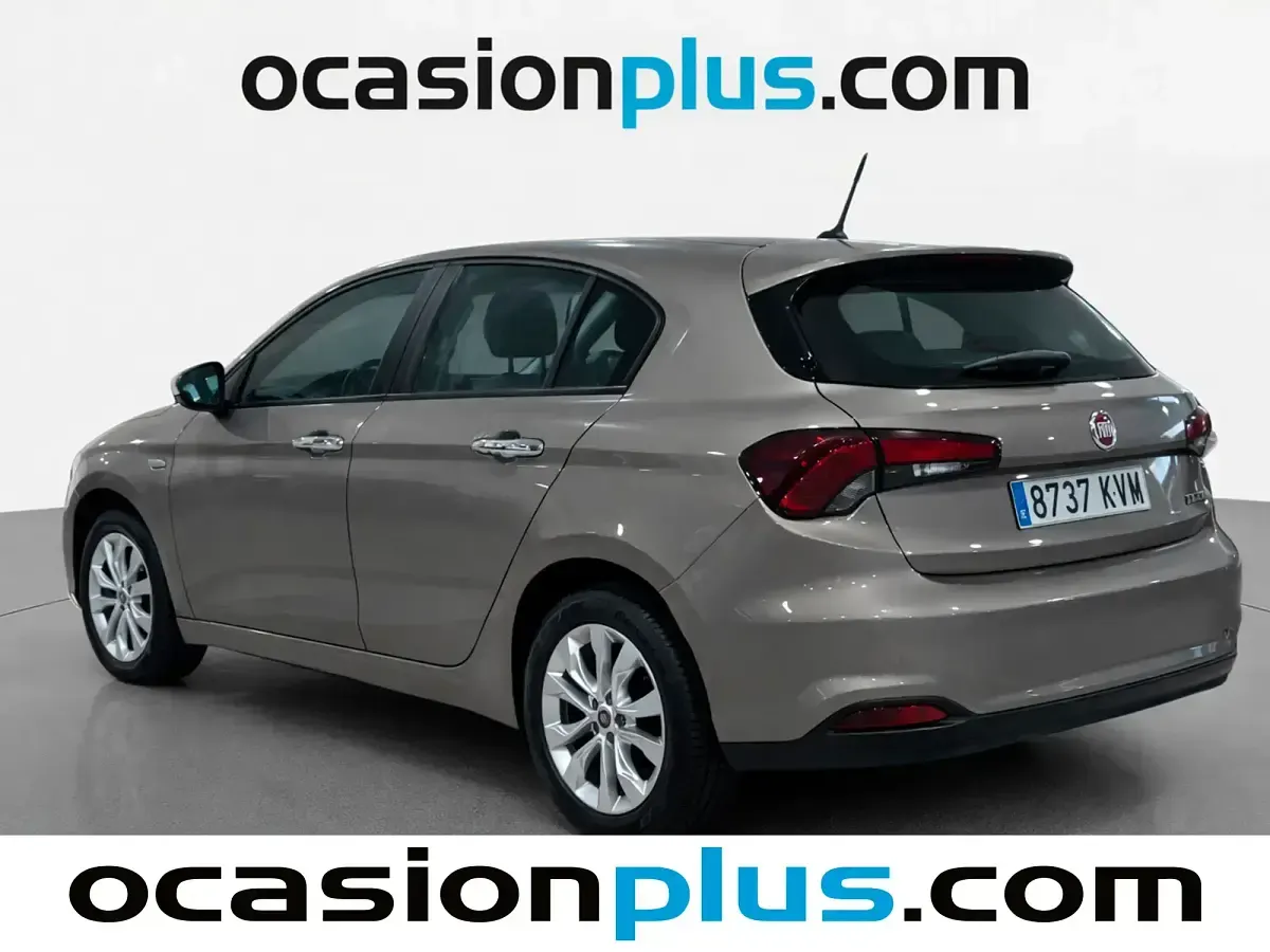 Usado Fiat Tipo Easy 95 CV (69 kW) 2019 Beige Berlina