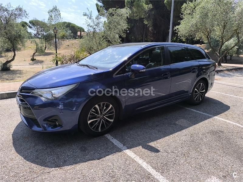 Azul Usado 2016 Toyota Avensis Executive Familiar | 10.000 € (Buen precio) - Imagen 1/4
