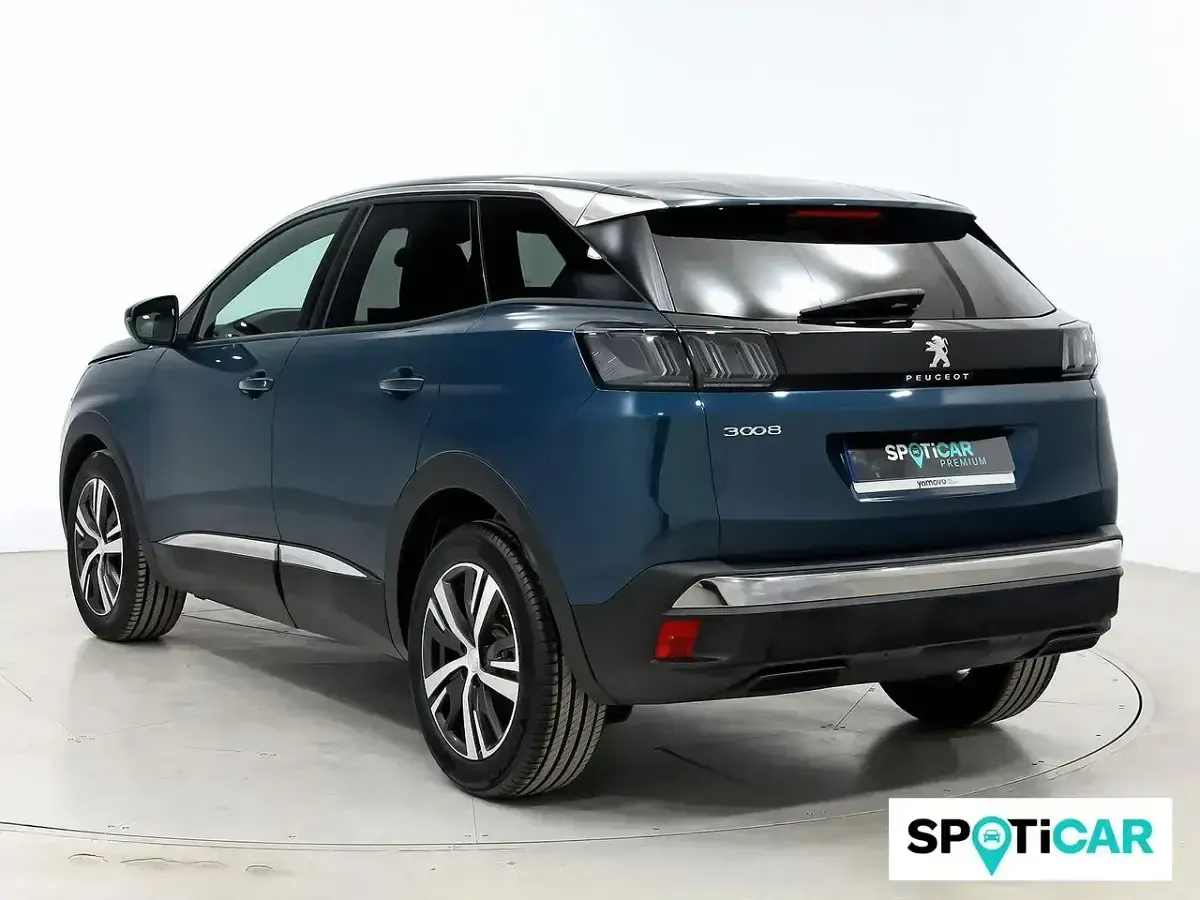 Usado Peugeot 3008 Allure 131 CV (96 kW) 2024 Azul SUV