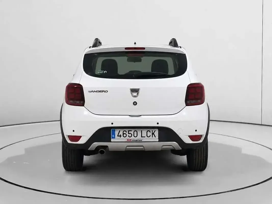 Usado Dacia Sandero Essentiel 90 CV (66 kW) 2019 Blanco Utilitario